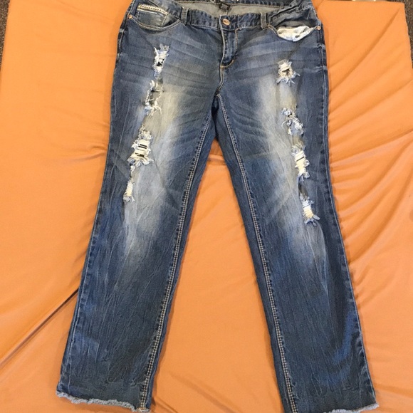 Ariya Denim - Ariya capri Jeans.